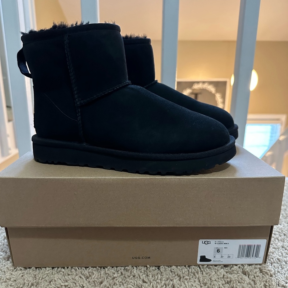 Ugg Classic Mini II size 6 black